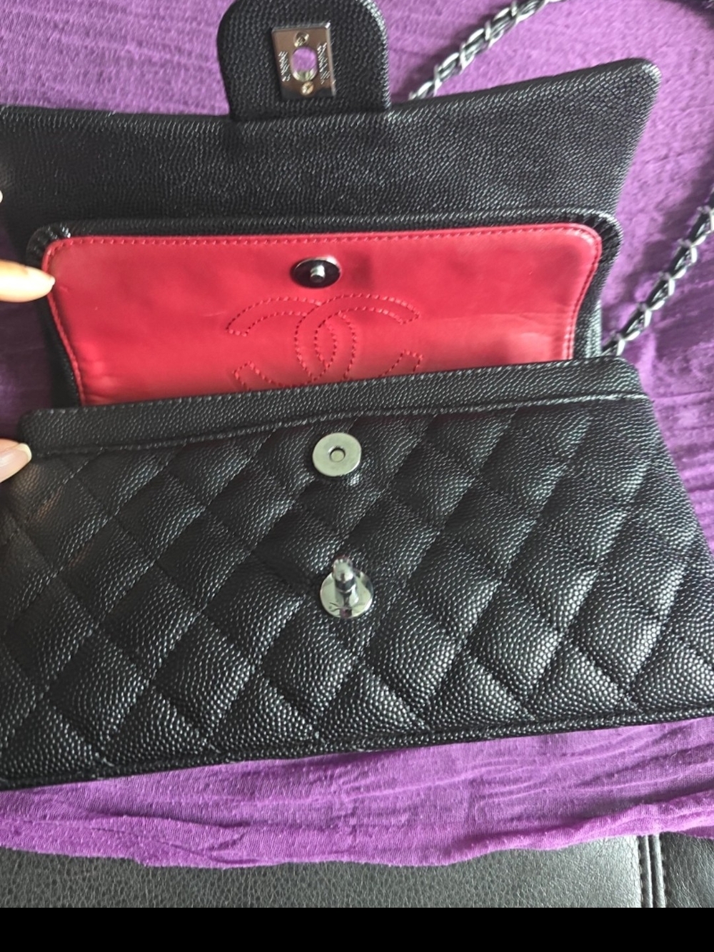 Double Flap! Classic Quilted Black Shoulder Bag with Chain Strap - Picture 5 of 8